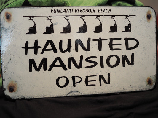 Wooden Vintage Haunted Mansion sign